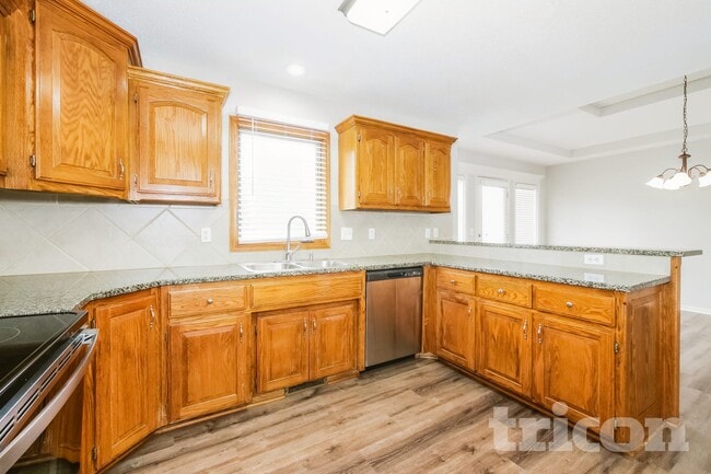 Photo - 7616 N Nodaway Ave