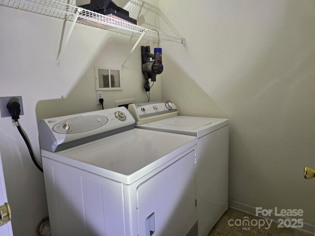 Photo - 639 Fawnborough Ct