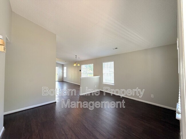 Photo - 11822 Stewarts Crossing Dr