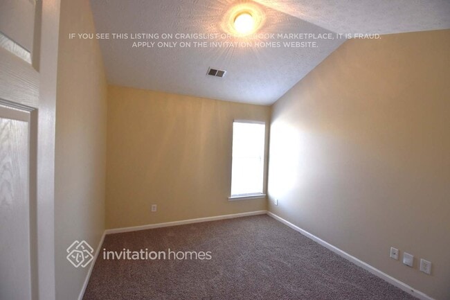 Photo - 9586 Lakeview Cir