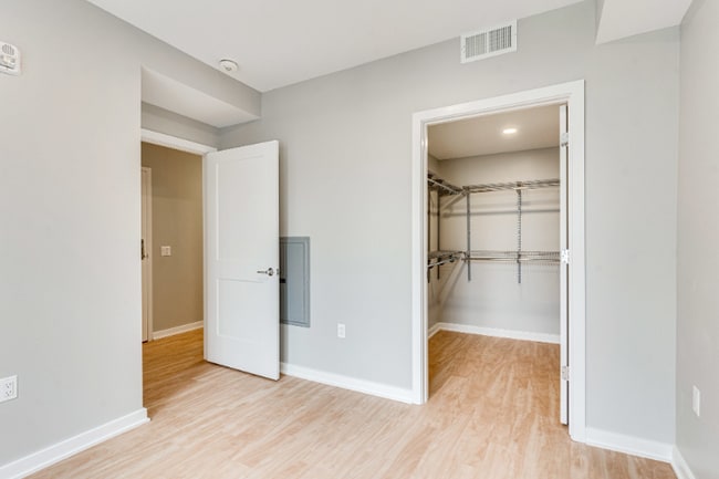 Photo - 2210 Wisconsin Ave NW Unidad 415