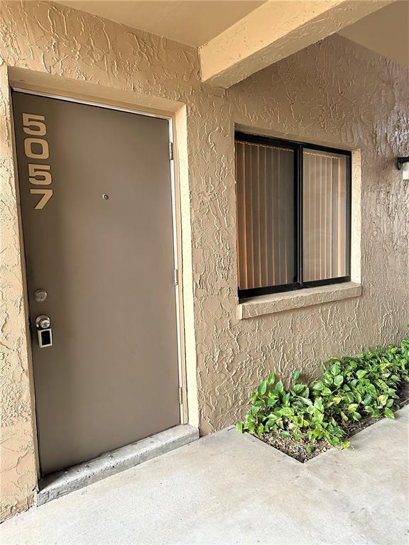 Photo - 5057 Vineland Rd Unit 5057