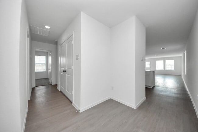 Photo - 10411 Birds Nest Dr