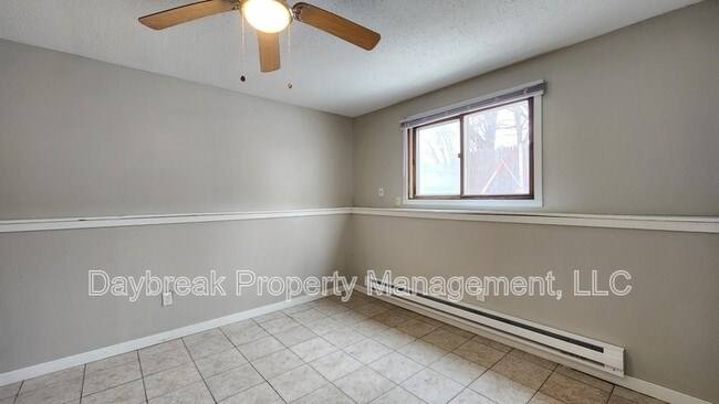 Photo - 717 30th St N