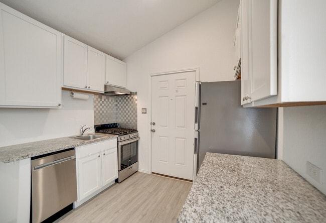 Photo - 4247 Thalweg Way