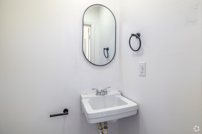 2BR, 1.5BA - 1,103SF - Half Bathroom