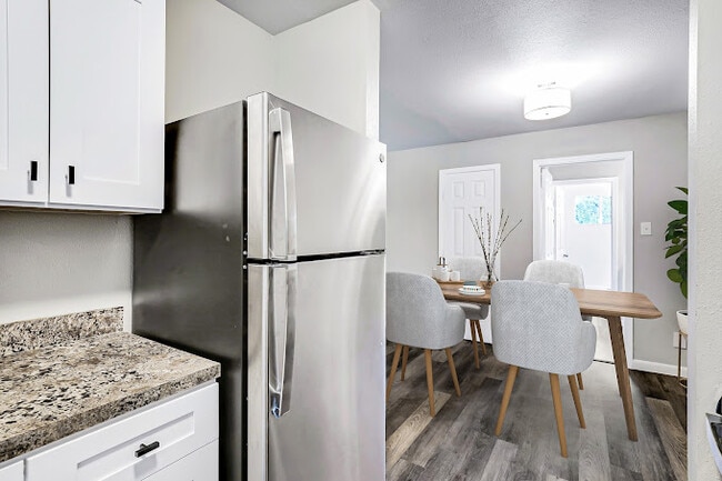 Photo - Riviera Apartments