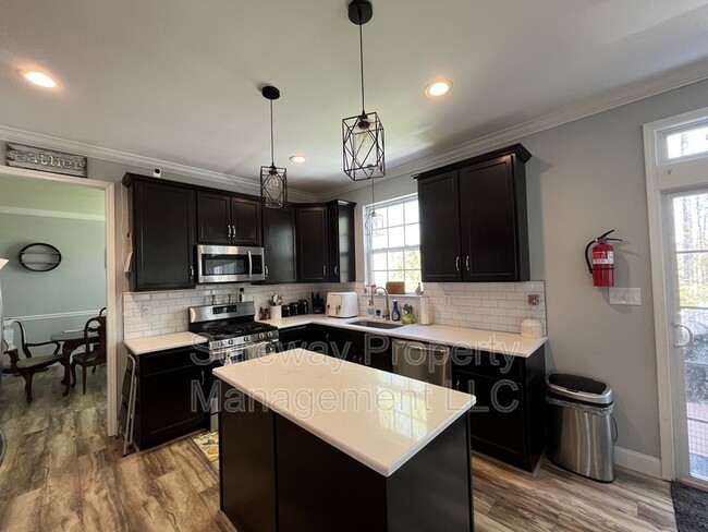 Photo - 13 Grist Mill Ct House