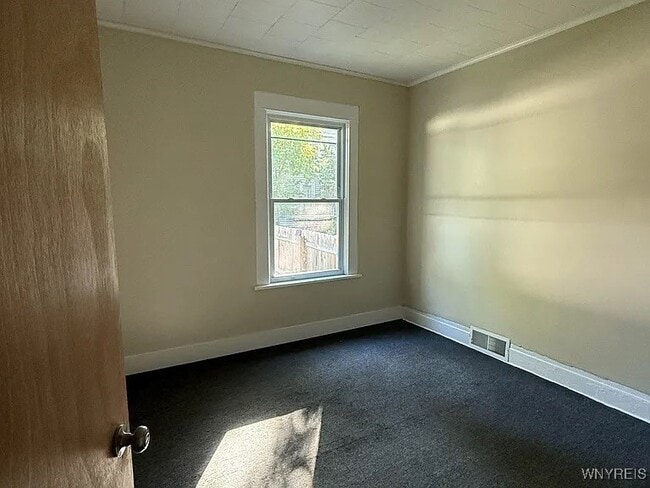 Photo - 76 Vernon Pl