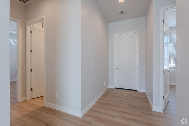 Building Photo - Downtown Cave Creek Patio Homes! Unit 3