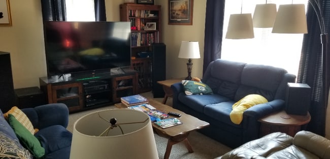 Photo - 929 N 123rd St