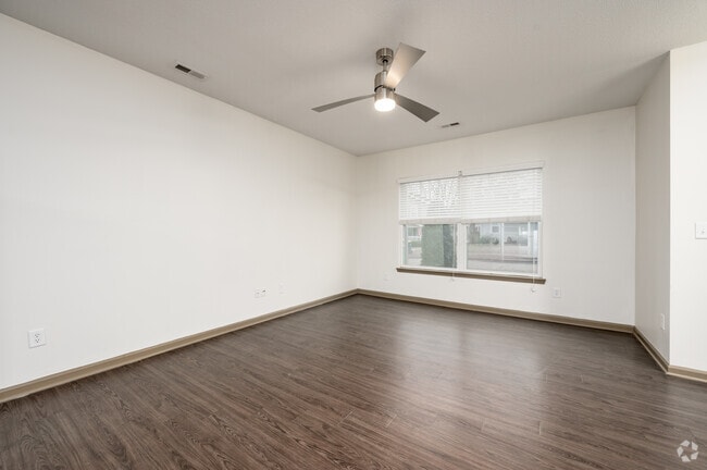 3BR, 2.5BA - 1,333SF - Living Room - The Win