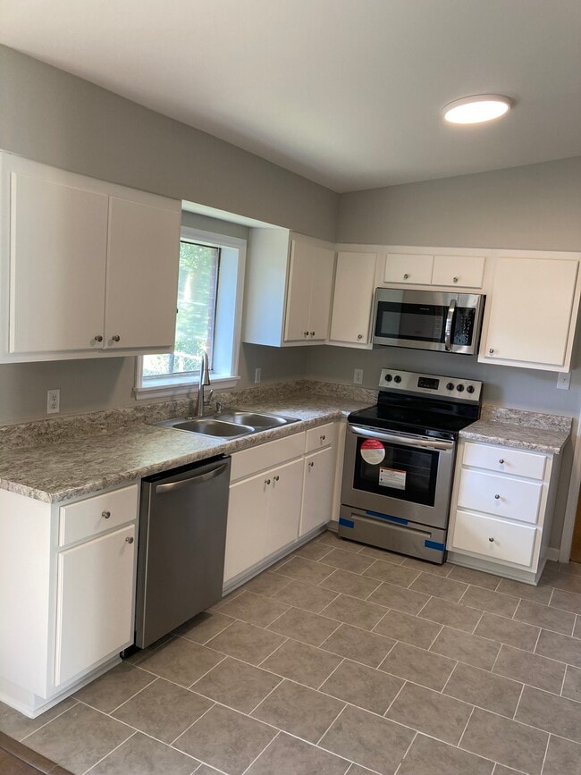Cocina - 2013 N Skylane Dr