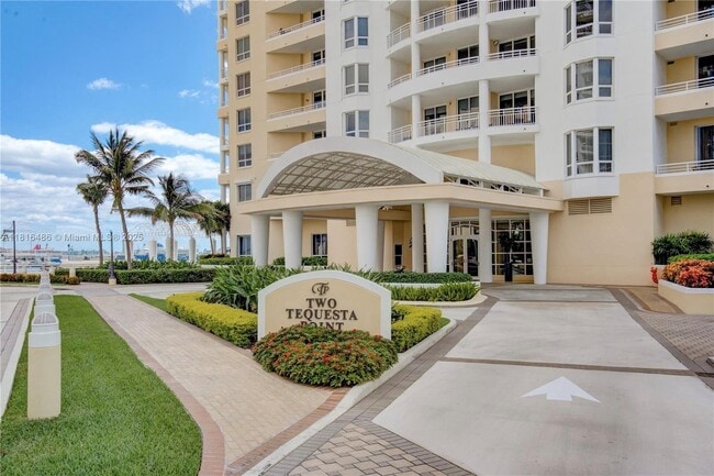 Photo - 808 Brickell Key Dr Condo Unit 1603
