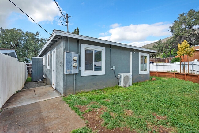 Photo - 1222 Willowside Ter
