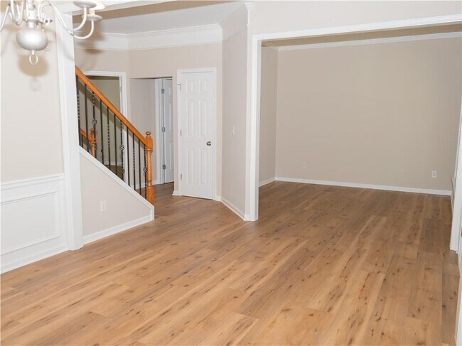 Photo - 663 Prada Ct NE