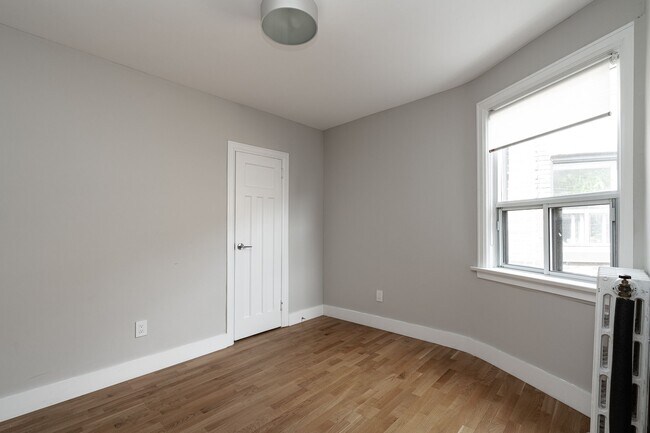 Photo - 143 Arlington Ave Unit 9