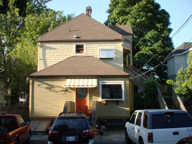 Entrada trasera para 608 A - 608 N I St Unidad 608B