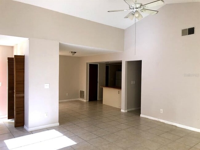 Photo - 732 Willow Dr