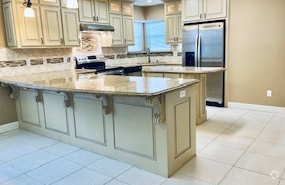 Gourmet Kitchen with ALL appliances!!! - 10212 N 12th St Rental