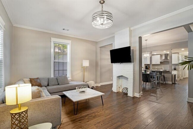 Photo - 1272 Oakland Terrace SW