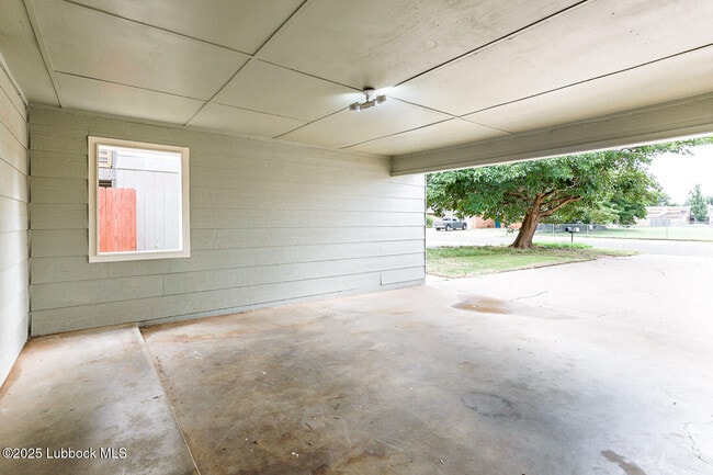 Photo - 4314 52nd St