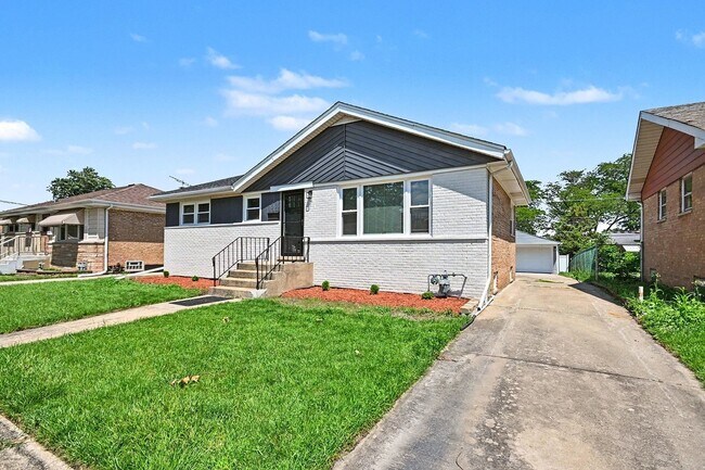 Photo - 811 East End Ave