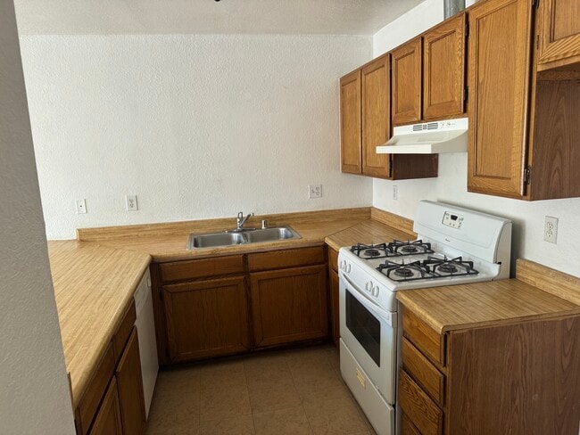13901 Caliente Dr Unit A