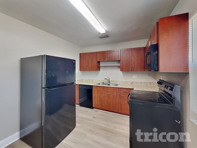 Photo - 3909 W Wallace Ave