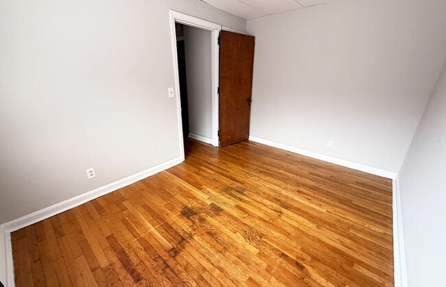 Photo - 956 Ludlow Ave Unit 956-06