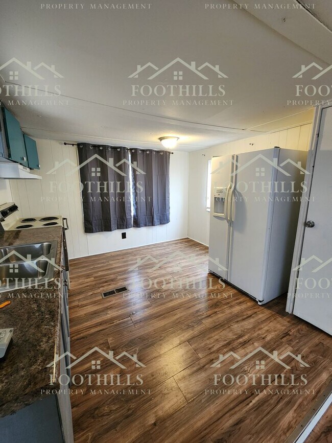 Photo - 2 Bedroom Mobile Home in Westminster