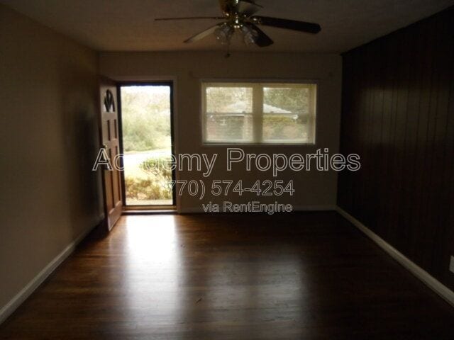Photo - 105 E Mimosa Dr