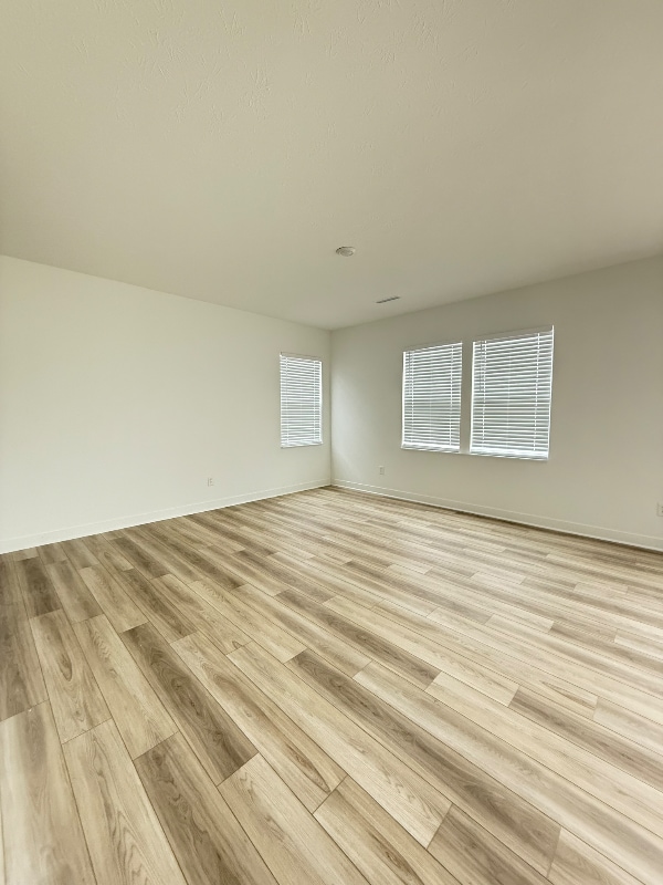Photo - 2791 Linwood Ave