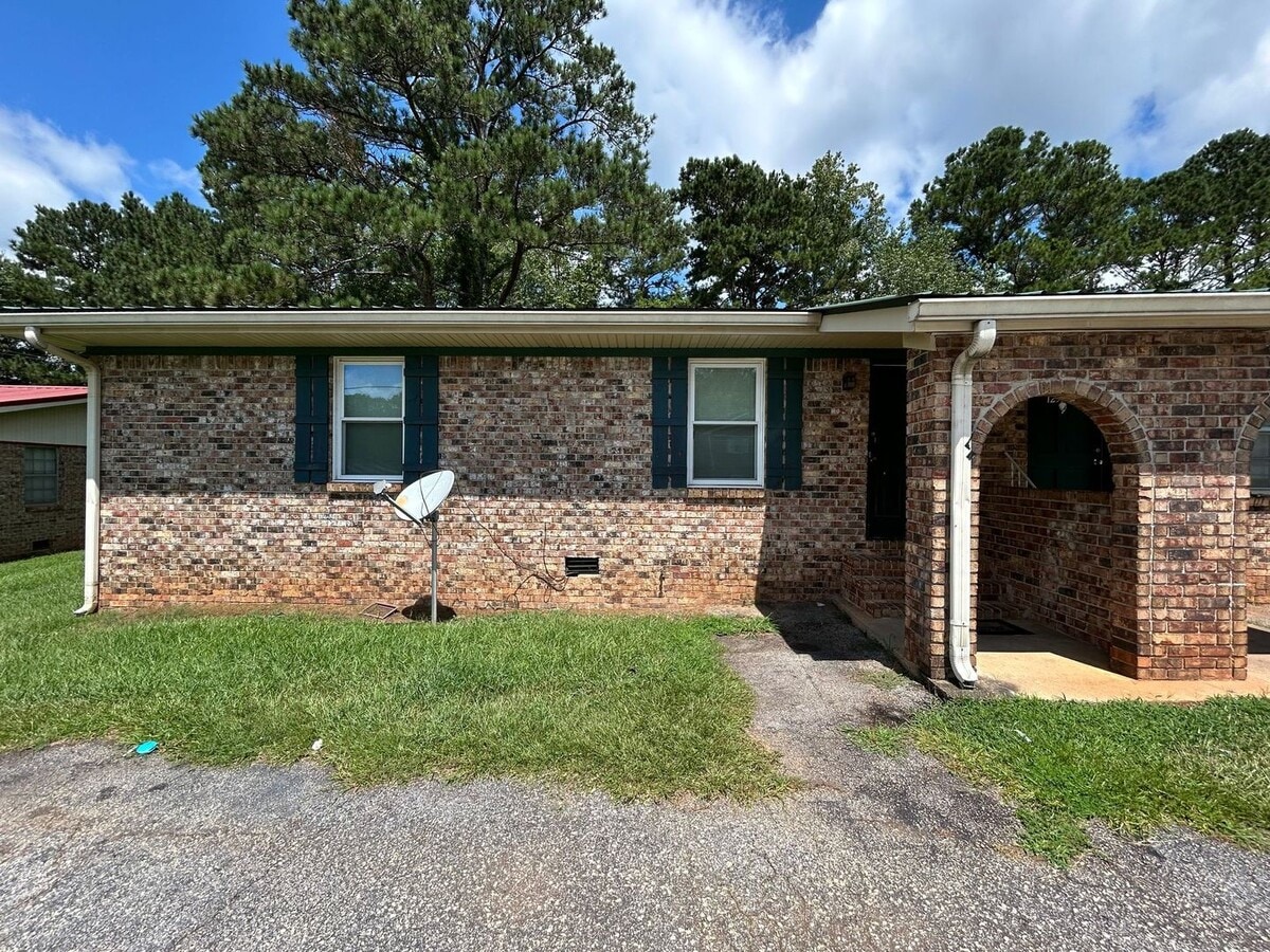 Duplex in Carrollton City School District! - Duplex in Carrollton City School District!