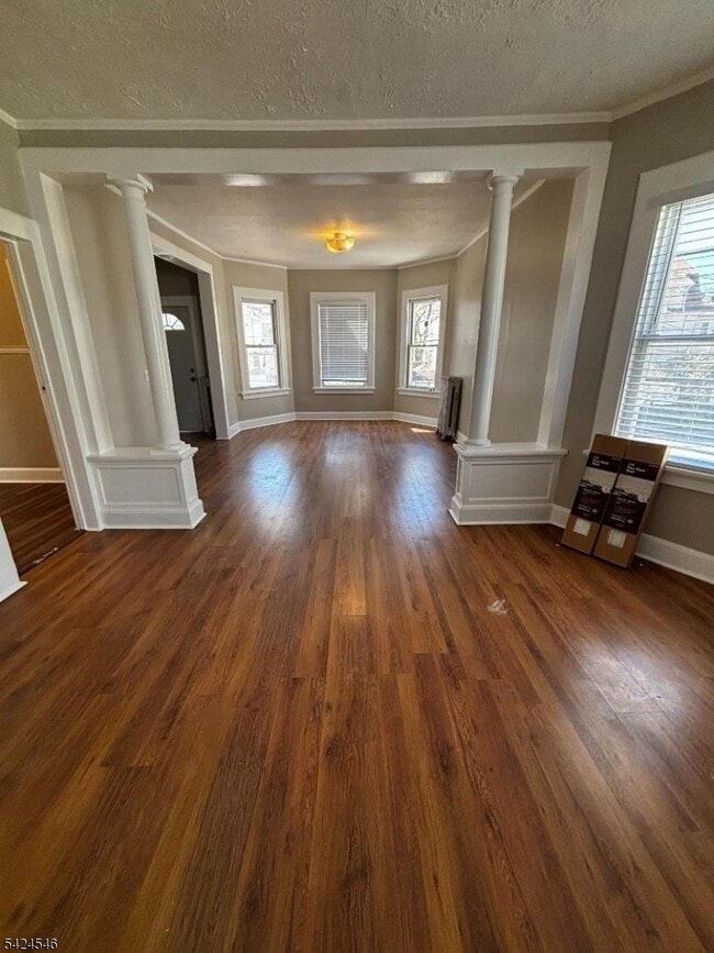 Photo - 203 Lawrence St