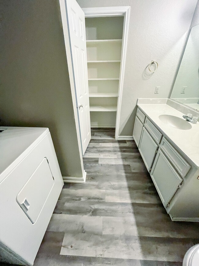 Photo - Anderson Apartments