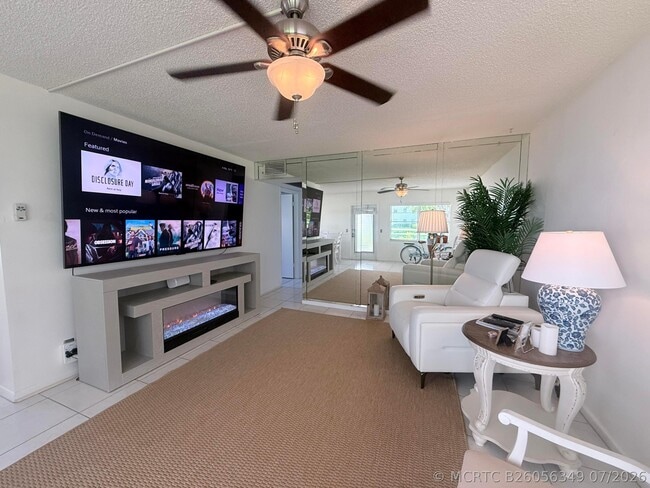 Photo - 52 Mansfield Dr Unit B