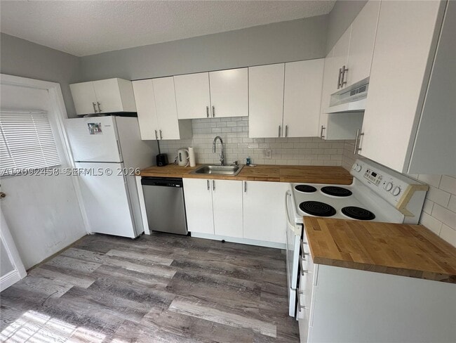 37-39 SE 15th St Unit 1