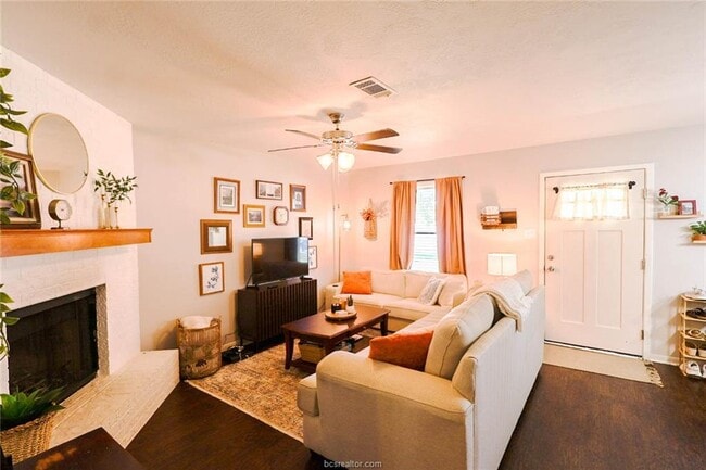 Photo - 619 San Benito Ct