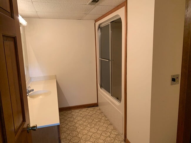 Photo - Country Living for Lease