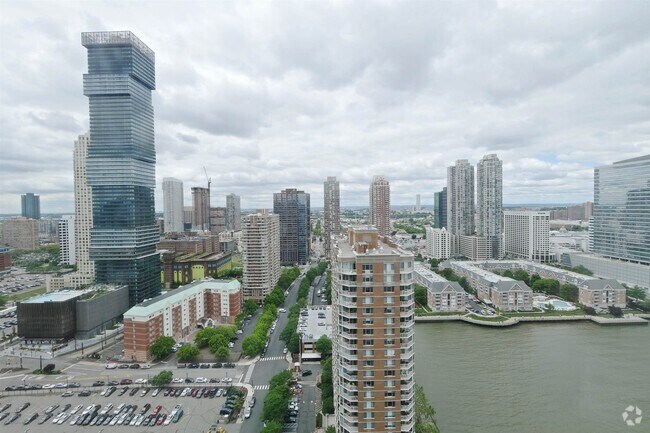 Building Photo - 2 2nd St Unit 2907 Rental