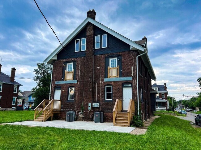 Photo - 927 S Champion Ave