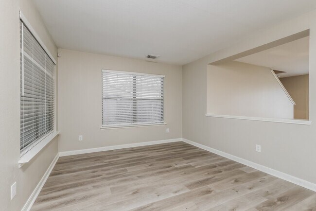 Photo - 15602 Clarks Fork Ct