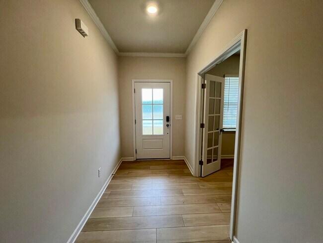 Photo - 314 Hamptons Cove Rd