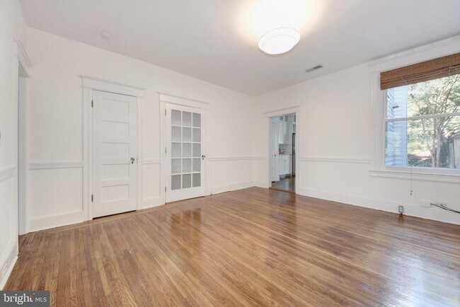 Photo - 1321 Spring Rd NW