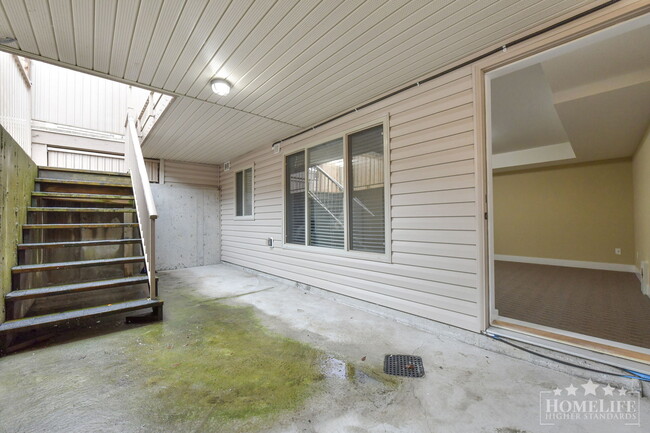 Photo - Bright & Spacious 2 Bed / 1 Bath Basement Suite in Clayton Heights – Perfect for Small Families Unité Basement