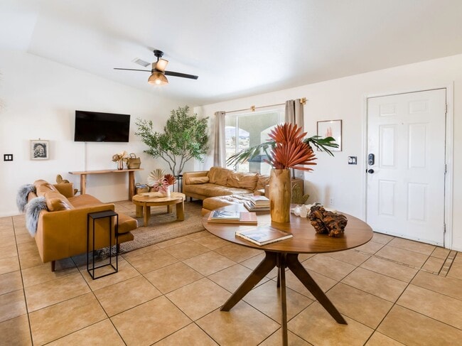 Photo - Spacious 4 Bedroom 2 Bathroom Home With A Pool