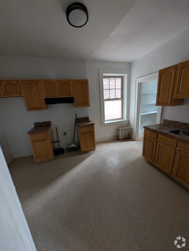 Building Photo - 72 W Grove Ter Unit 1 Rental