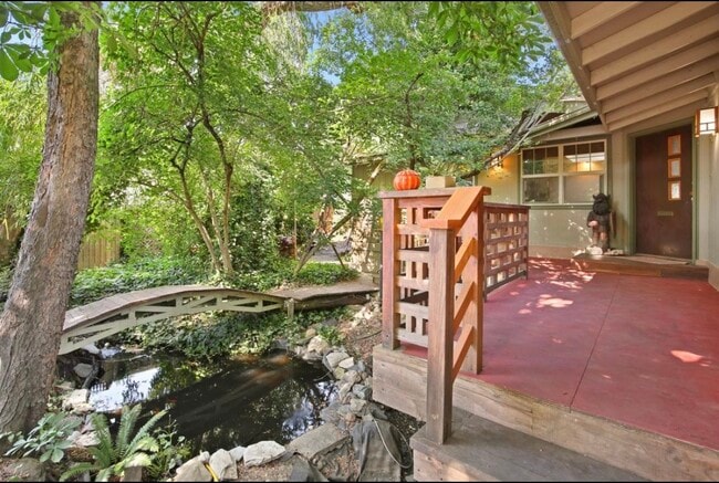 Photo - 200 Oregon Terrace