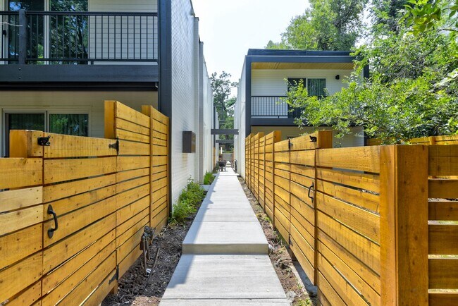 Photo - 616 Marine St Unit 4